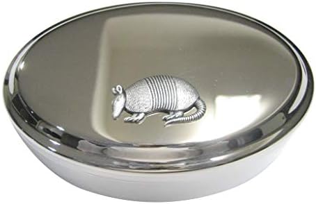 Kiola dizajnira ovalnu kutiju za nakit s armadilom u srebrnoj boji