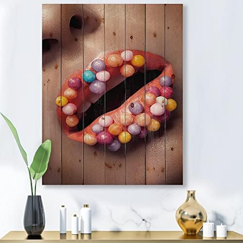Izbliza kreativne šminke za usne s B & B; moderni zidni dekor od drveta, višebojna zidna umjetnost od drveta, zidne ploče